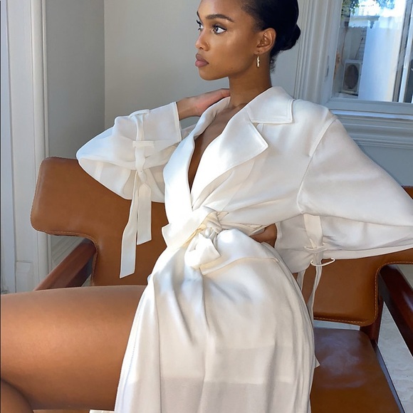 ISO Babaton Trench Wrap Dress!!!! **NOT FOR SALE** - Picture 1 of 3